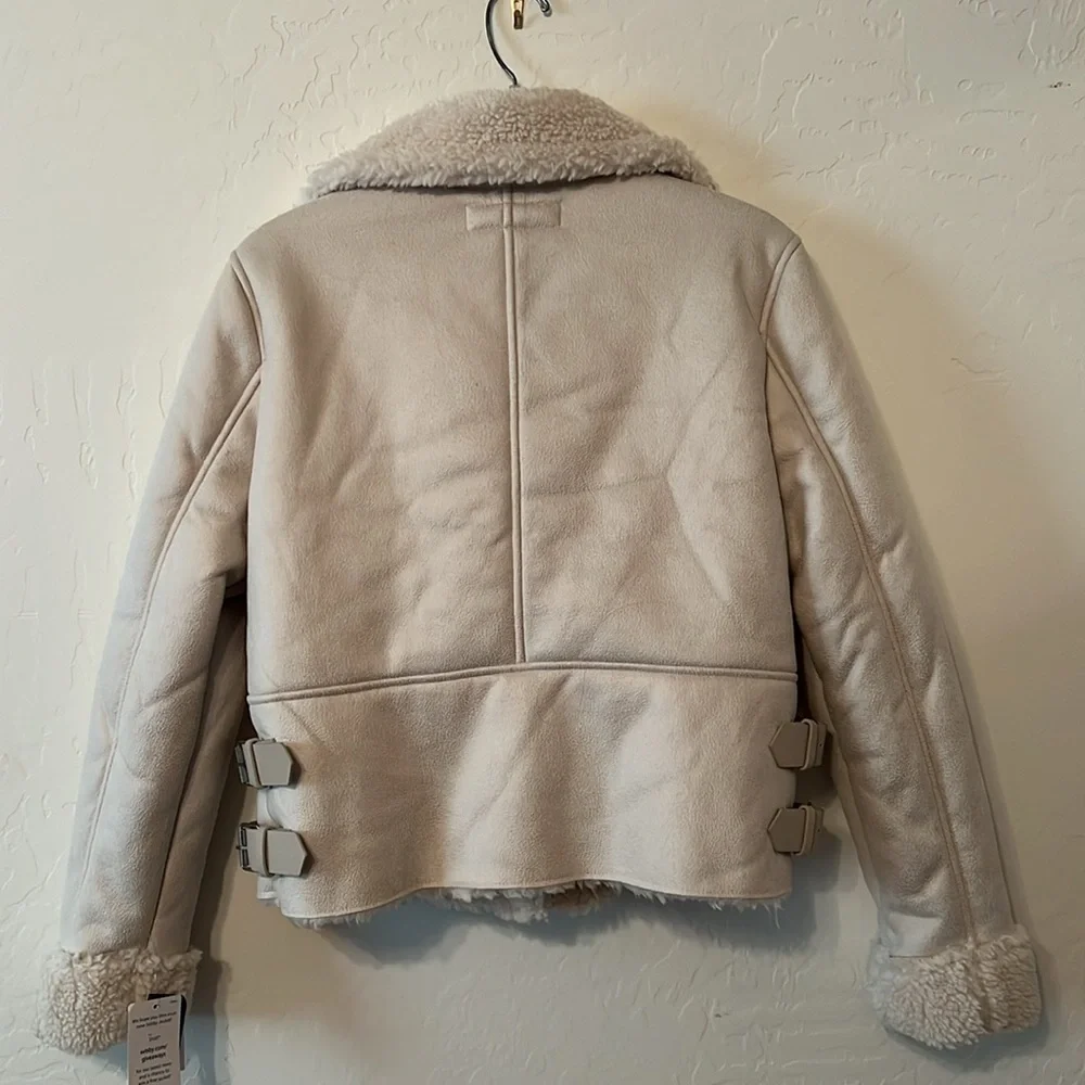 Sebby cream color faux suede Sherpa jacket. Women’s size Large. New with tags - Picture 6 of 10